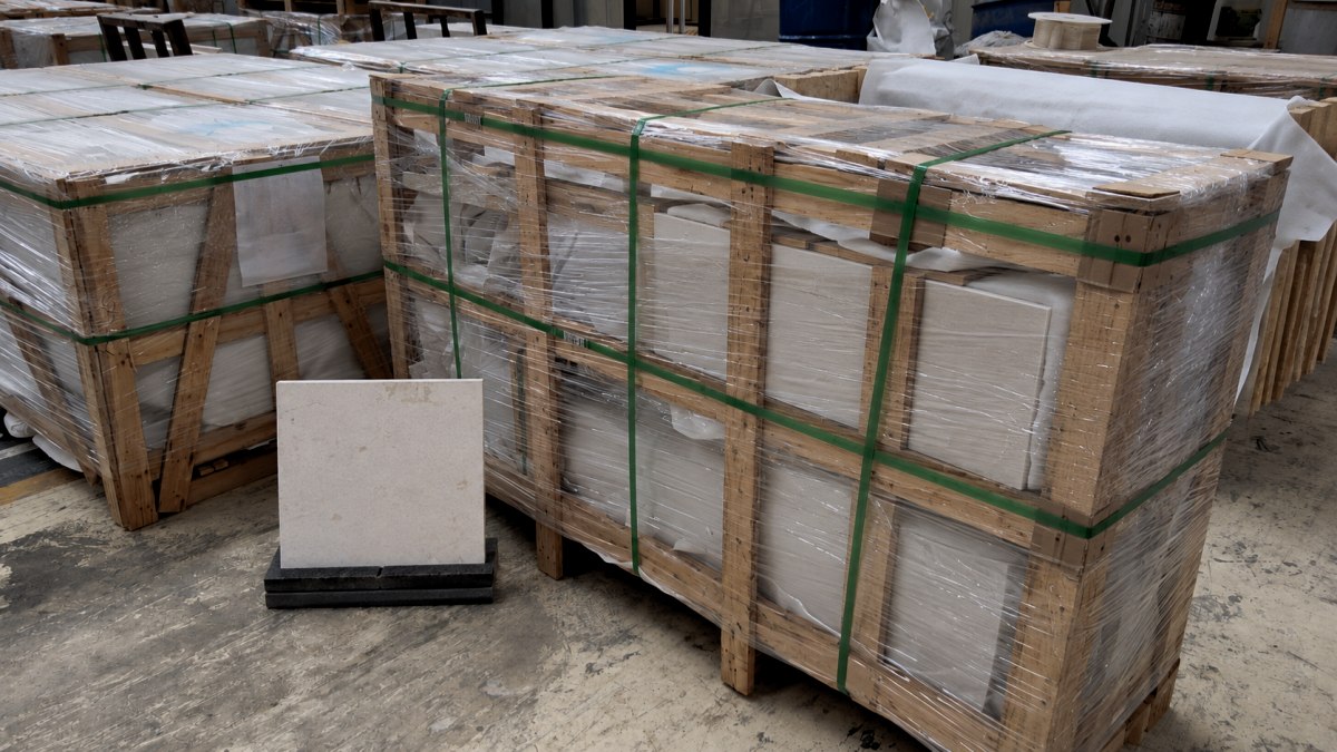 benin-white-limestone-packing-sample-approval Actual stone sample approval and export packing evidence